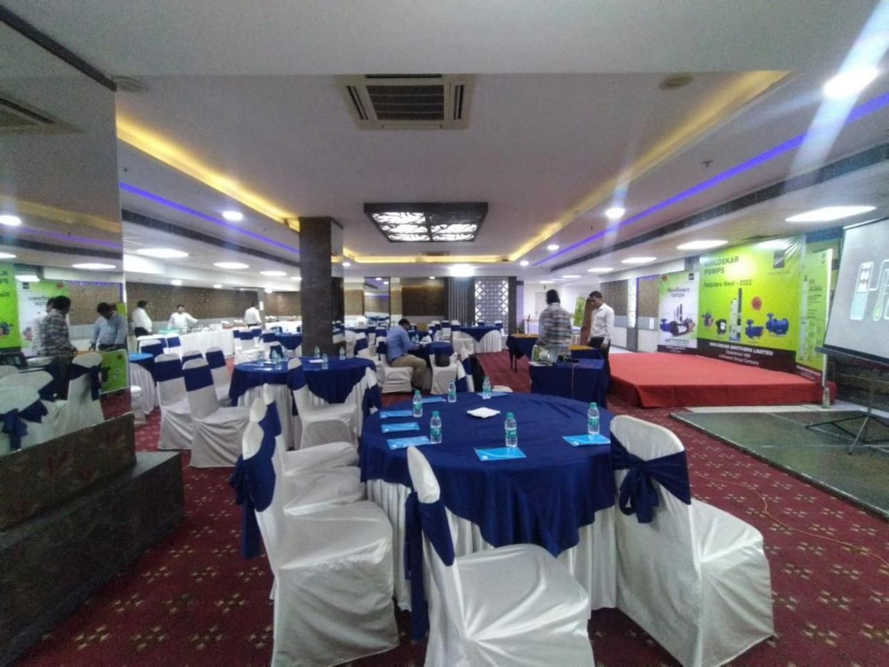 Hyphen Business Hotel Noida Exterior foto