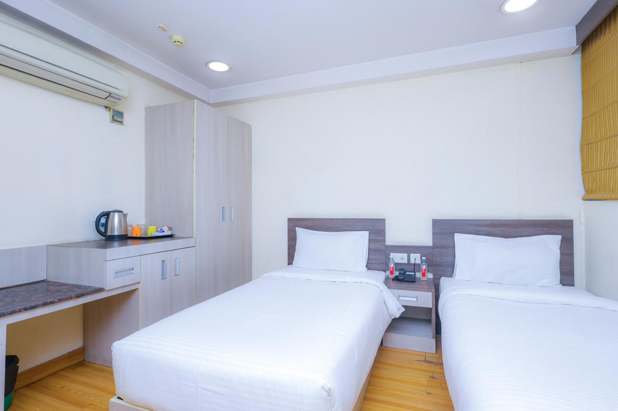 Hyphen Business Hotel Noida Exterior foto
