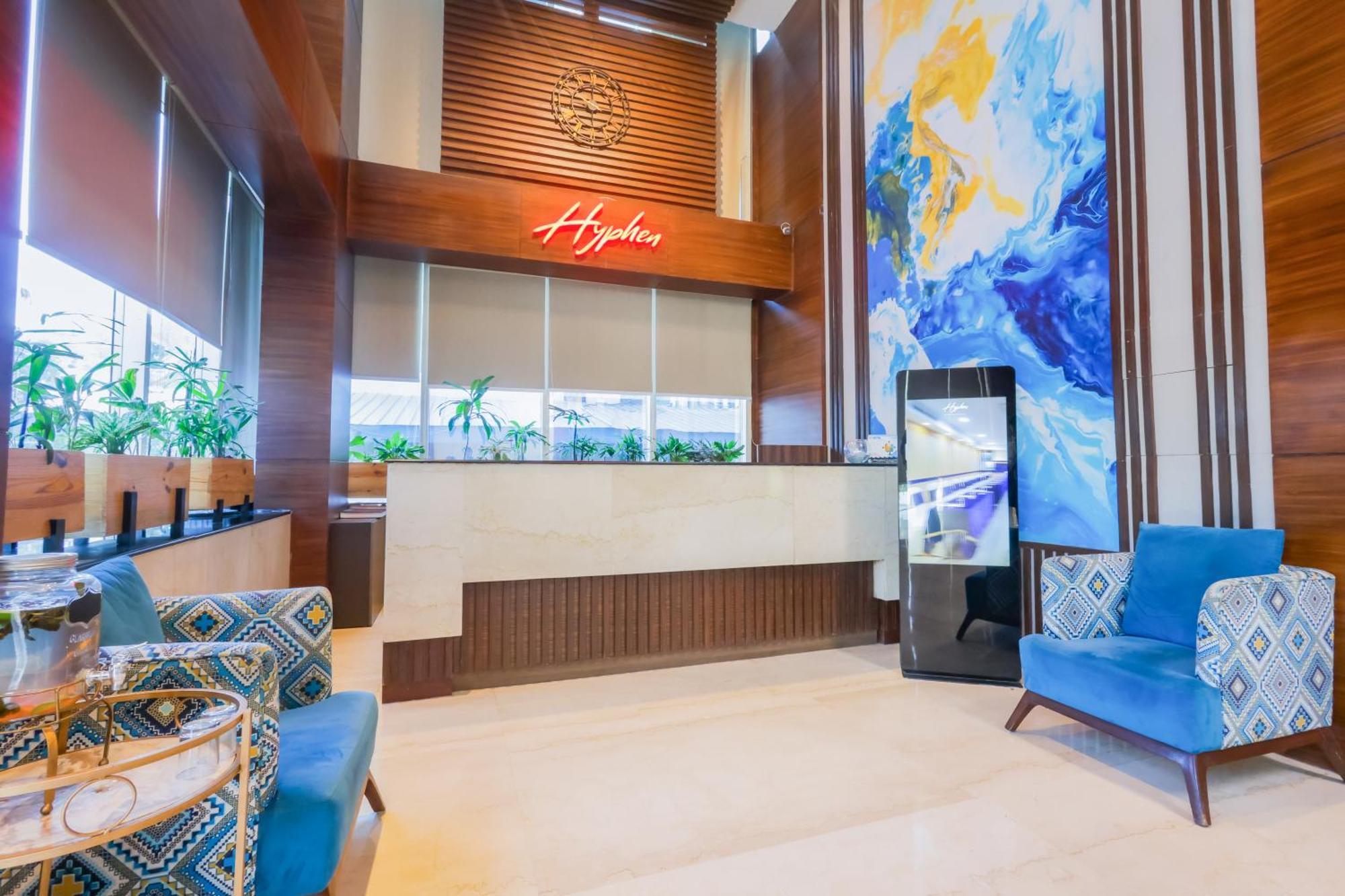 Hyphen Business Hotel Noida Exterior foto